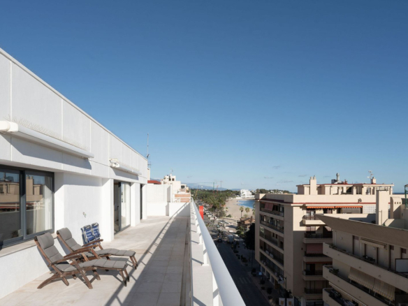 Penthouse for sale in Estepona