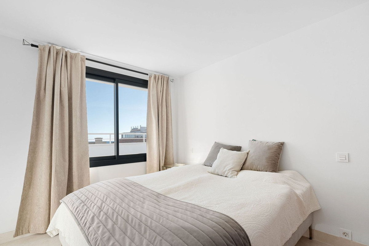 Penthouse for sale in Estepona