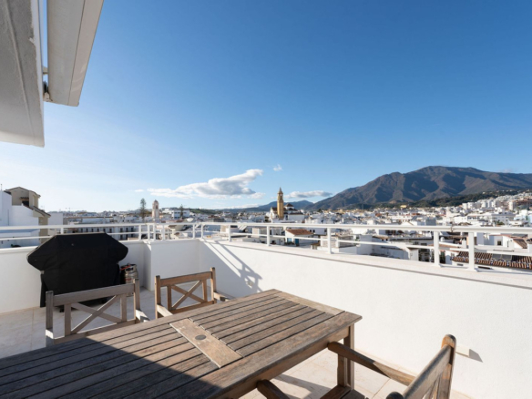 Penthouse for sale in Estepona