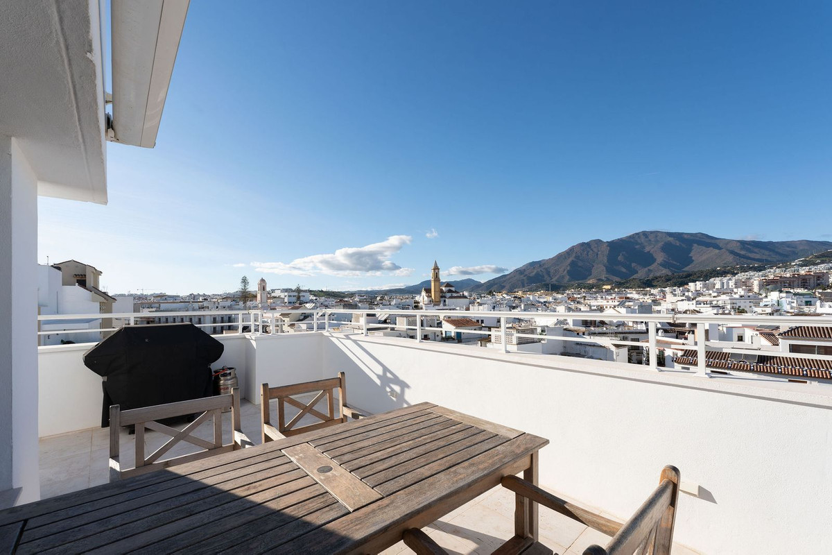 Penthouse for sale in Estepona