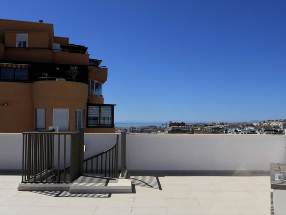 Penthouse for sale in Estepona