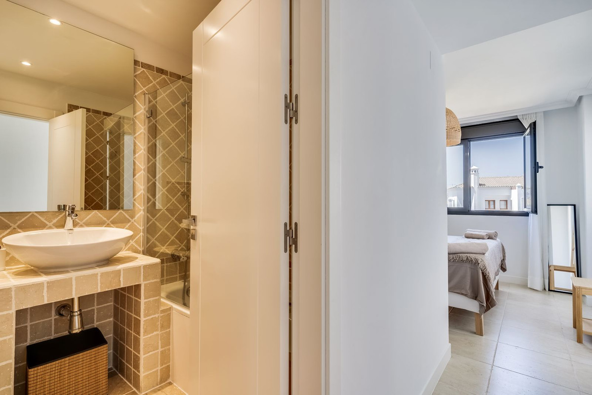 Penthouse for sale in Estepona
