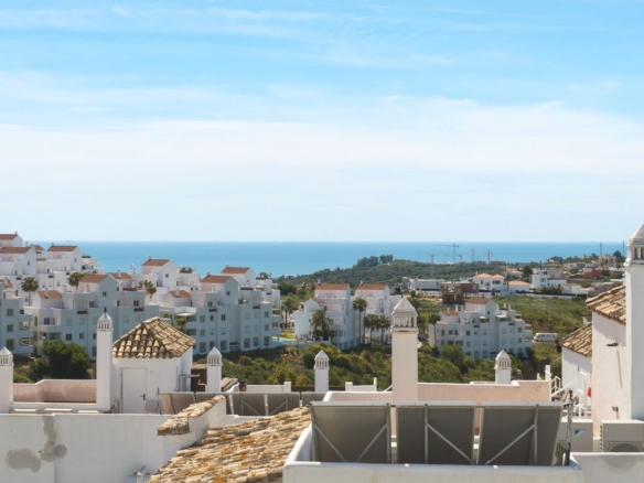 Penthouse for sale in Estepona