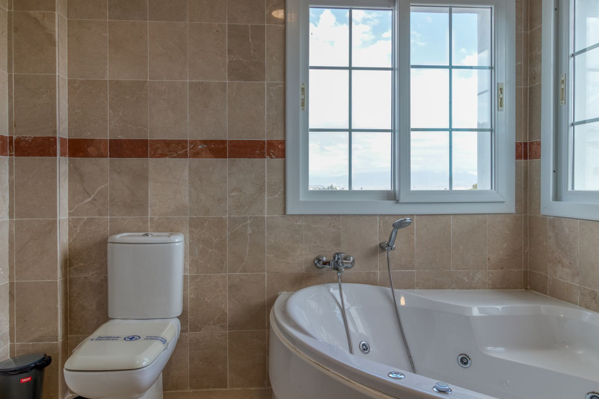 Semi-Detached House for sale in Alhaurín el Grande