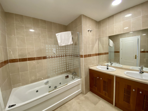 Semi-Detached House for sale in Alhaurín el Grande
