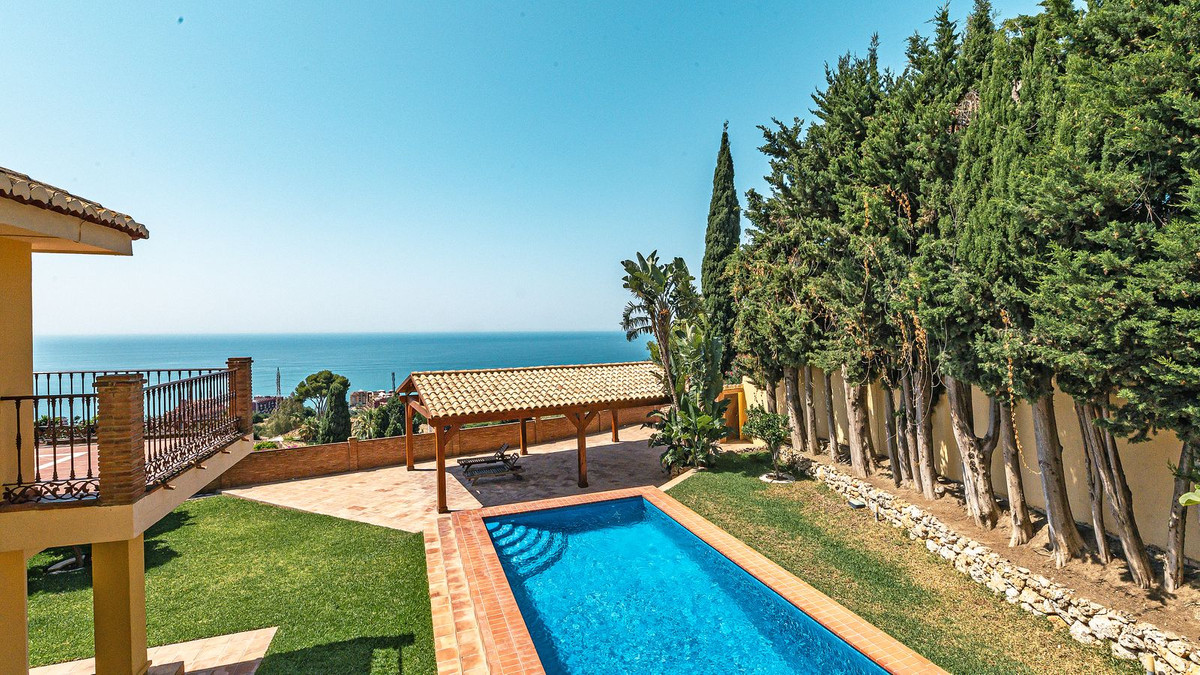 Semi-Detached House for sale in Benalmadena