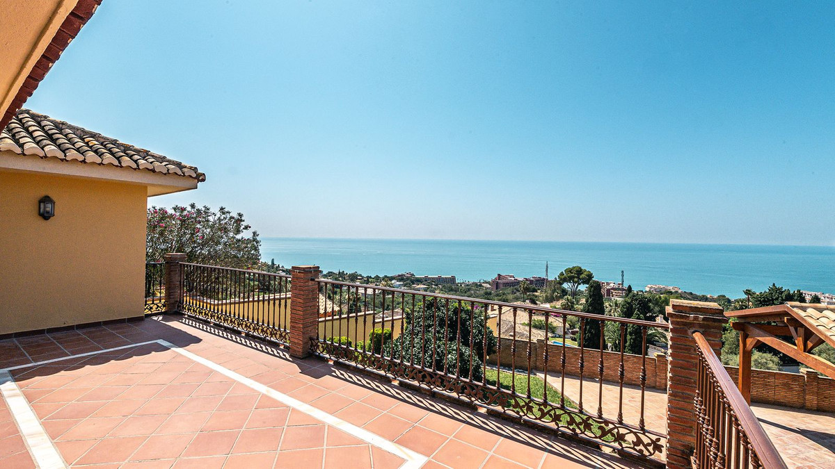 Semi-Detached House for sale in Benalmadena