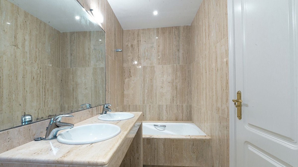 Semi-Detached House for sale in Benalmadena