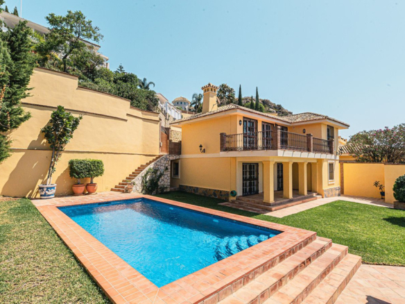 Semi-Detached House for sale in Benalmadena