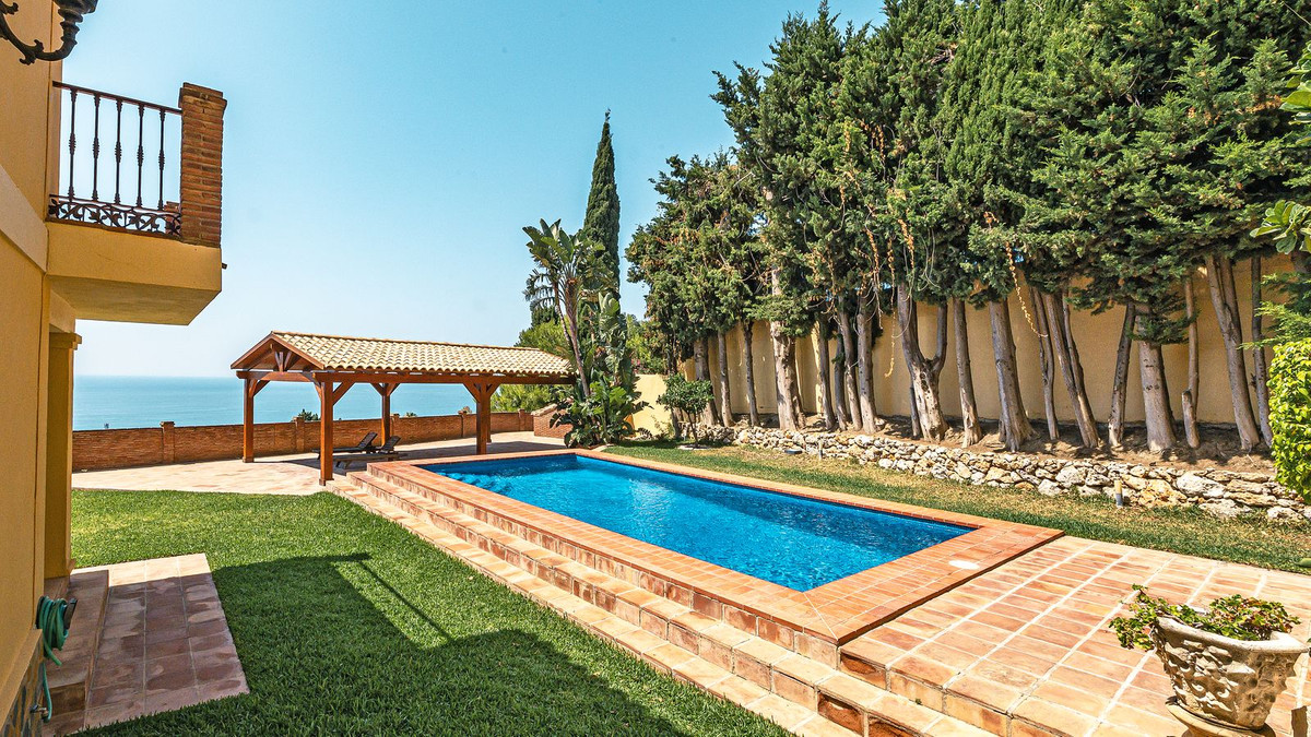 Semi-Detached House for sale in Benalmadena