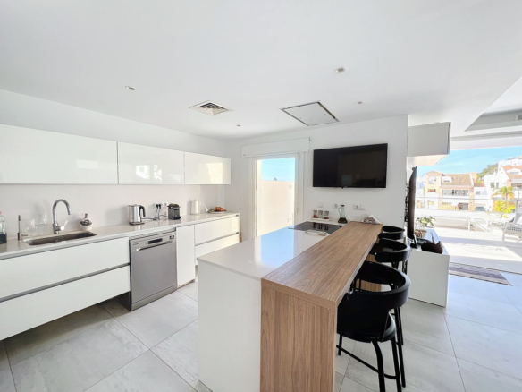 Semi-Detached House for sale in Benalmadena