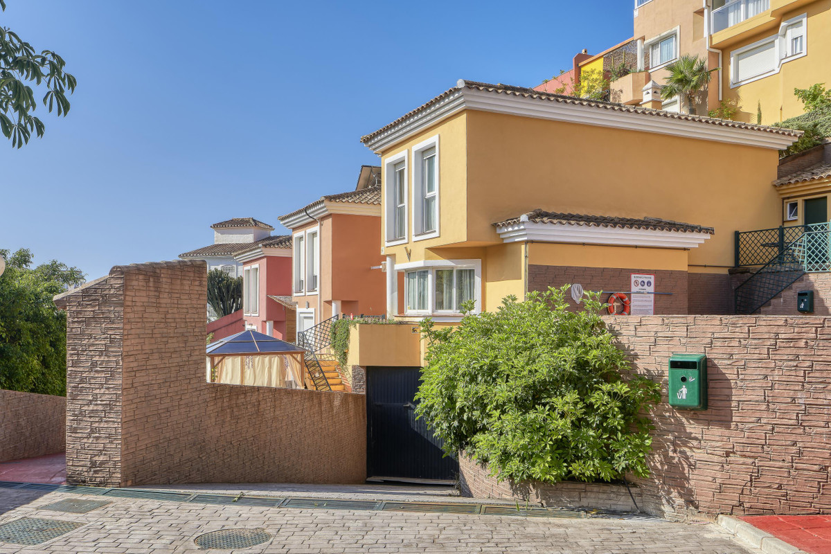 Semi-Detached House for sale in Benalmadena