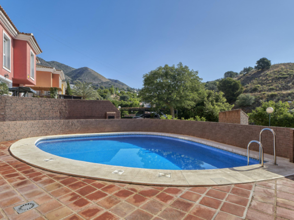 Semi-Detached House for sale in Benalmadena