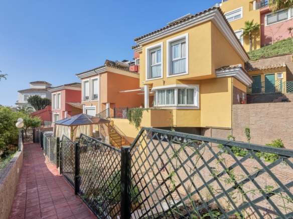 Semi-Detached House for sale in Benalmadena