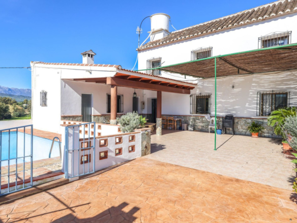 Semi-Detached House for sale in Coín
