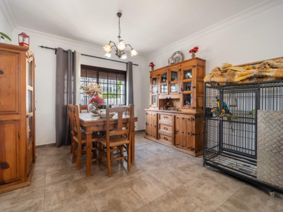 Semi-Detached House for sale in Estepona