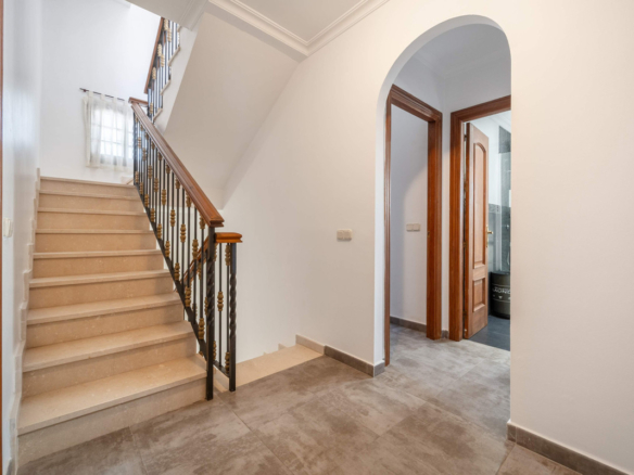 Semi-Detached House for sale in Estepona
