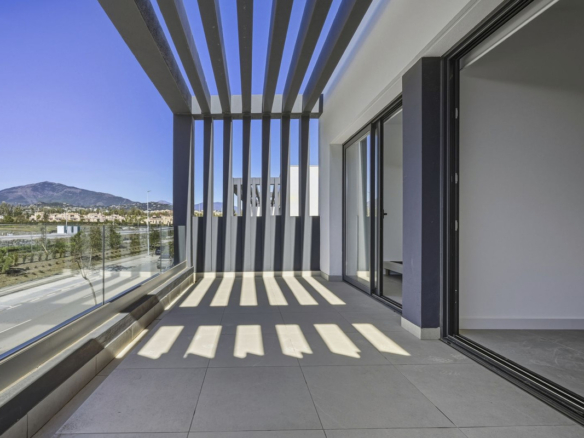 Semi-Detached House for sale in Estepona