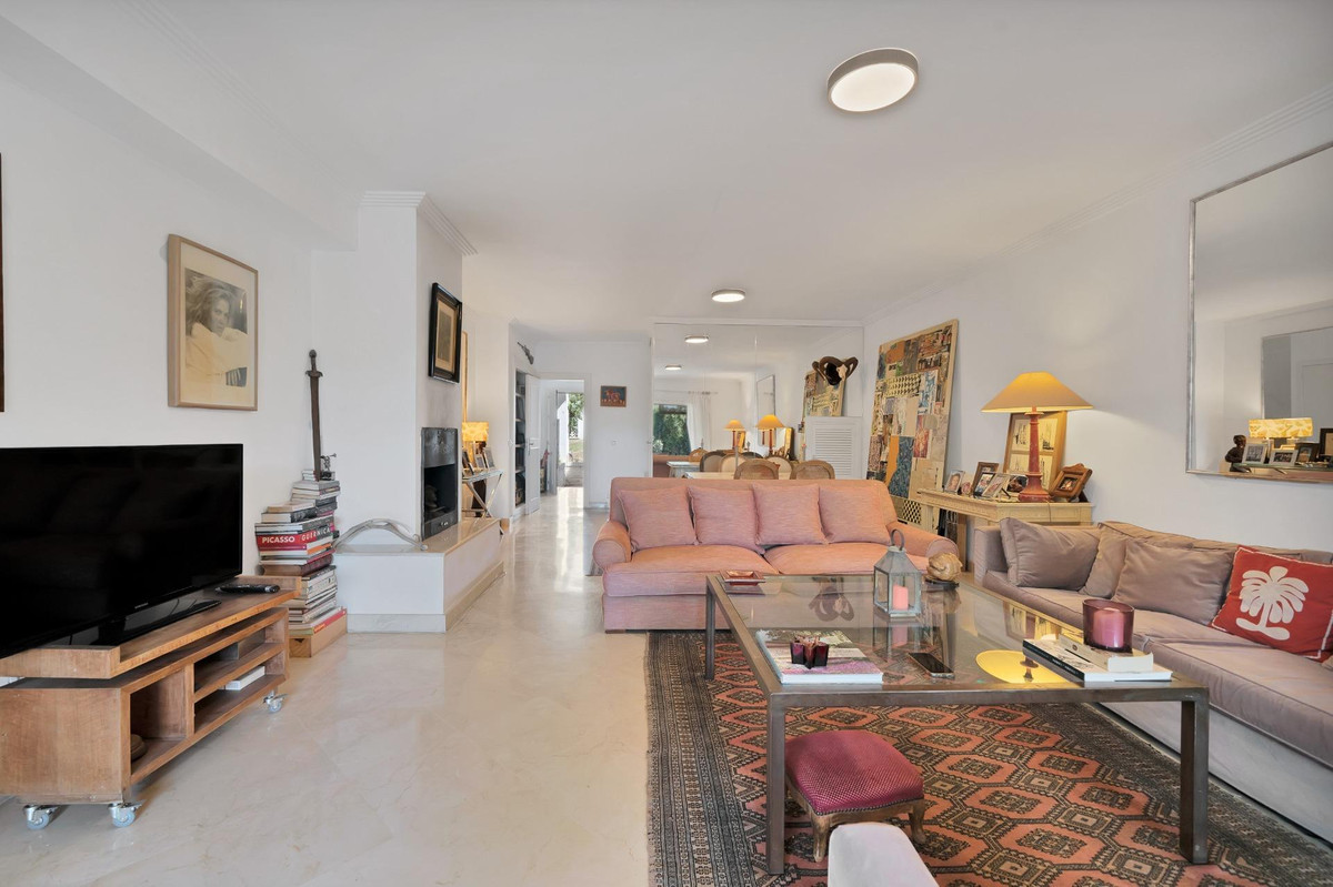 Semi-Detached House for sale in Marbella