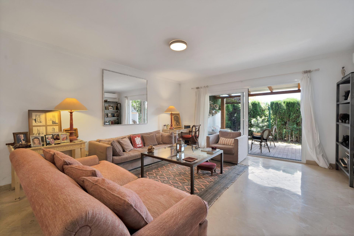 Semi-Detached House for sale in Marbella