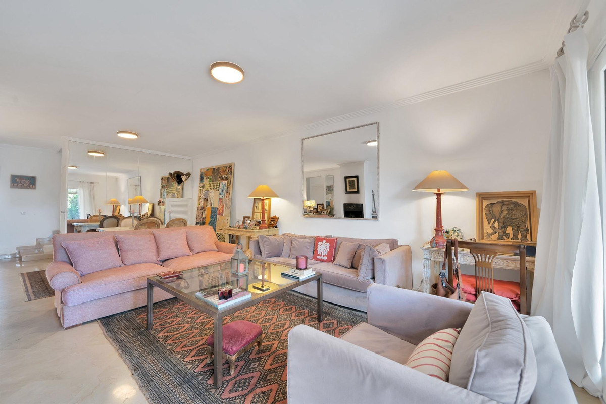 Semi-Detached House for sale in Marbella