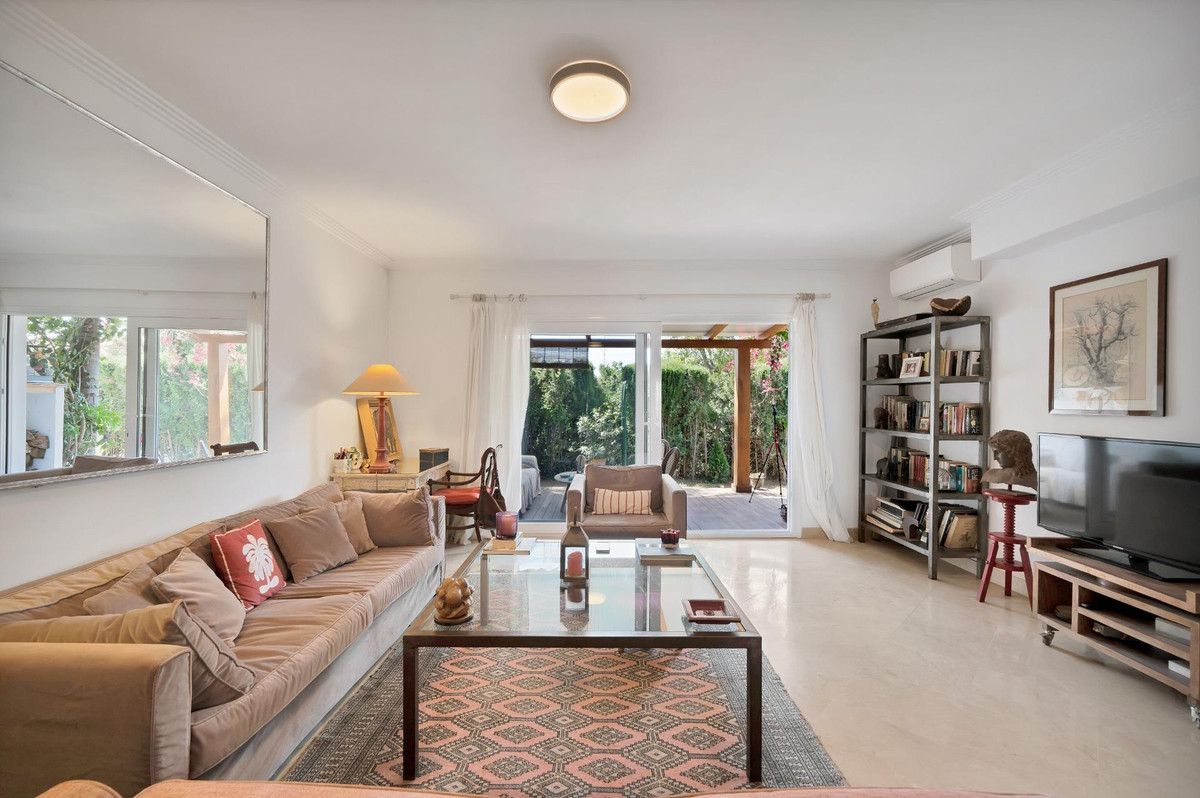 Semi-Detached House for sale in Marbella