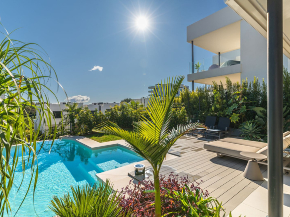 Semi-Detached House for sale in Marbella