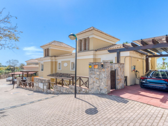 Semi-Detached House for sale in Marbella