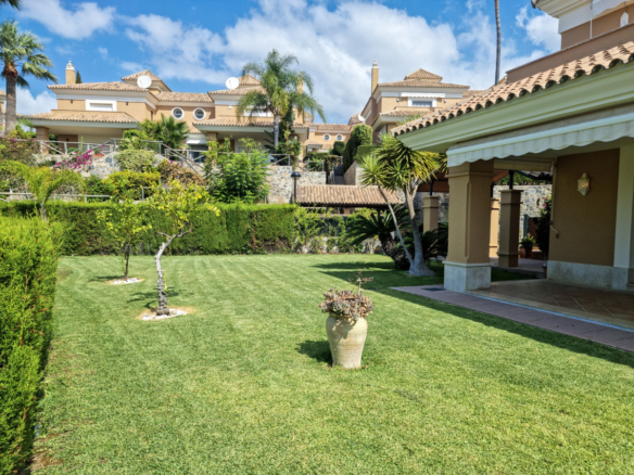 Semi-Detached House for sale in Marbella