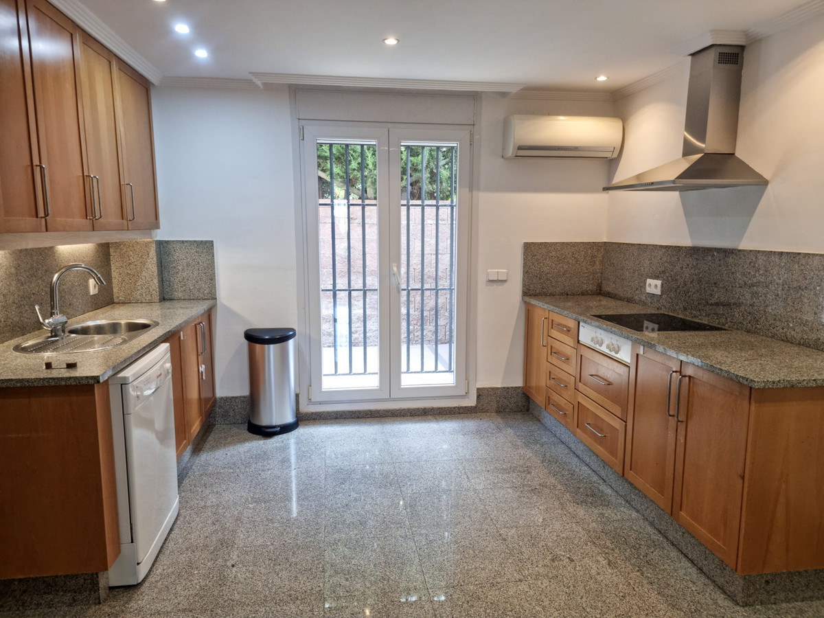 Semi-Detached House for sale in Marbella