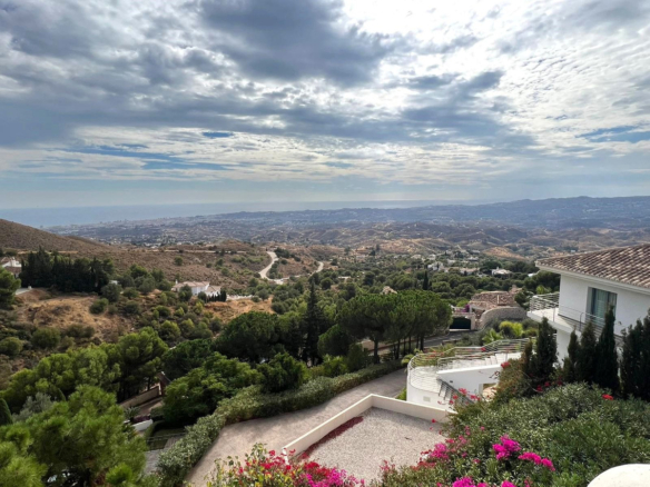 Semi-Detached House for sale in Mijas