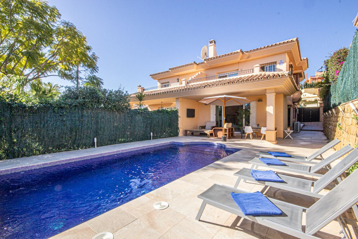Semi-Detached-House-in-Mijas-Ref-R5176885 Semi-Detached House for sale in Mijas