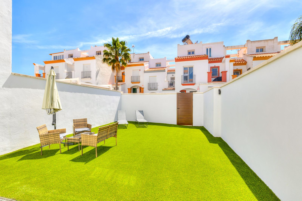 Townhouse for sale in Casares