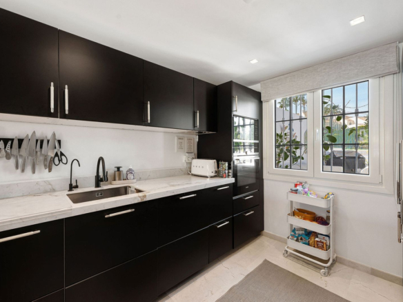 Townhouse for sale in Marbella