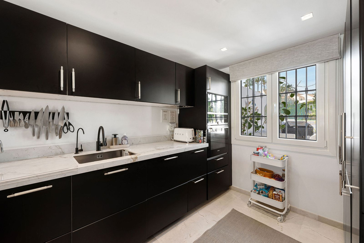 Townhouse for sale in Marbella