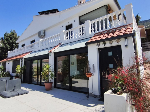Villa for sale in Alhaurín de la Torre