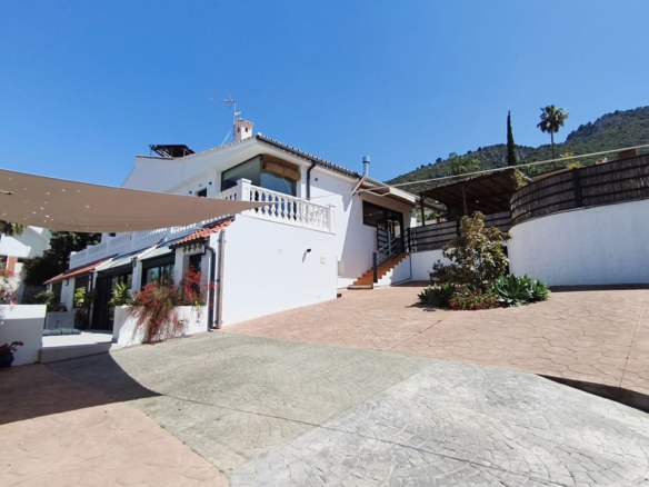 Villa for sale in Alhaurín de la Torre