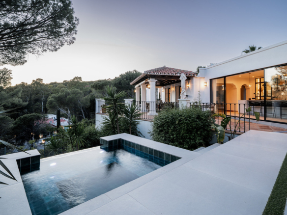 Villa for sale in Benahavís
