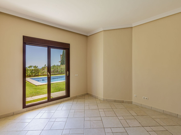 Villa for sale in Benahavís