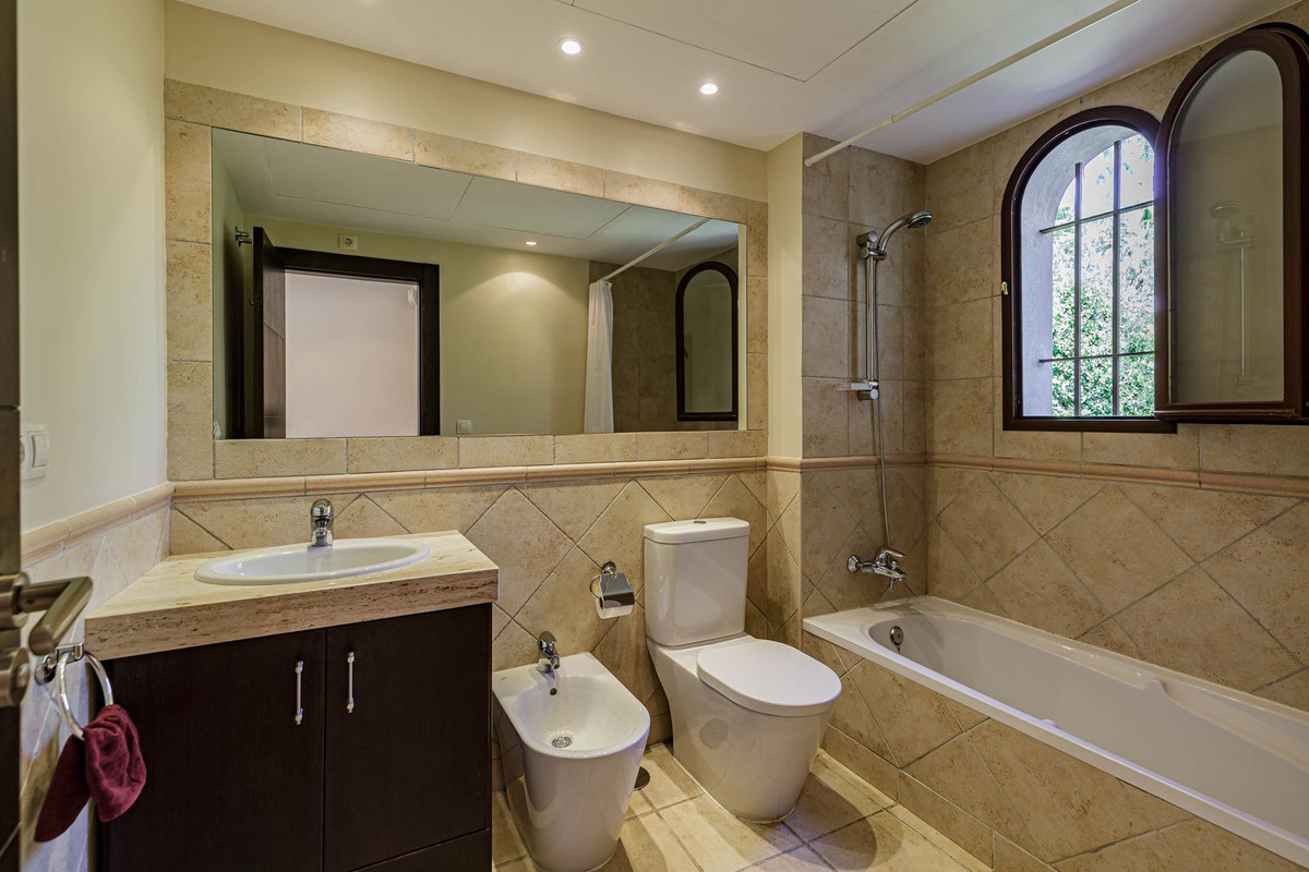 Villa for sale in Benahavís