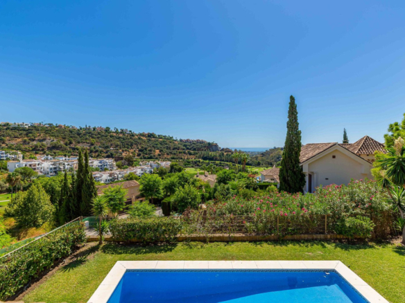 Villa for sale in Benahavís