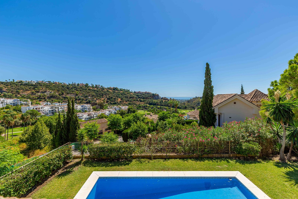 Villa for sale in Benahavís