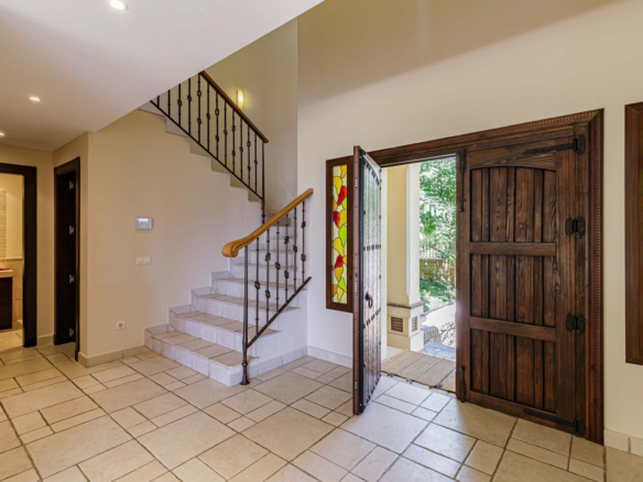 Villa for sale in Benahavís