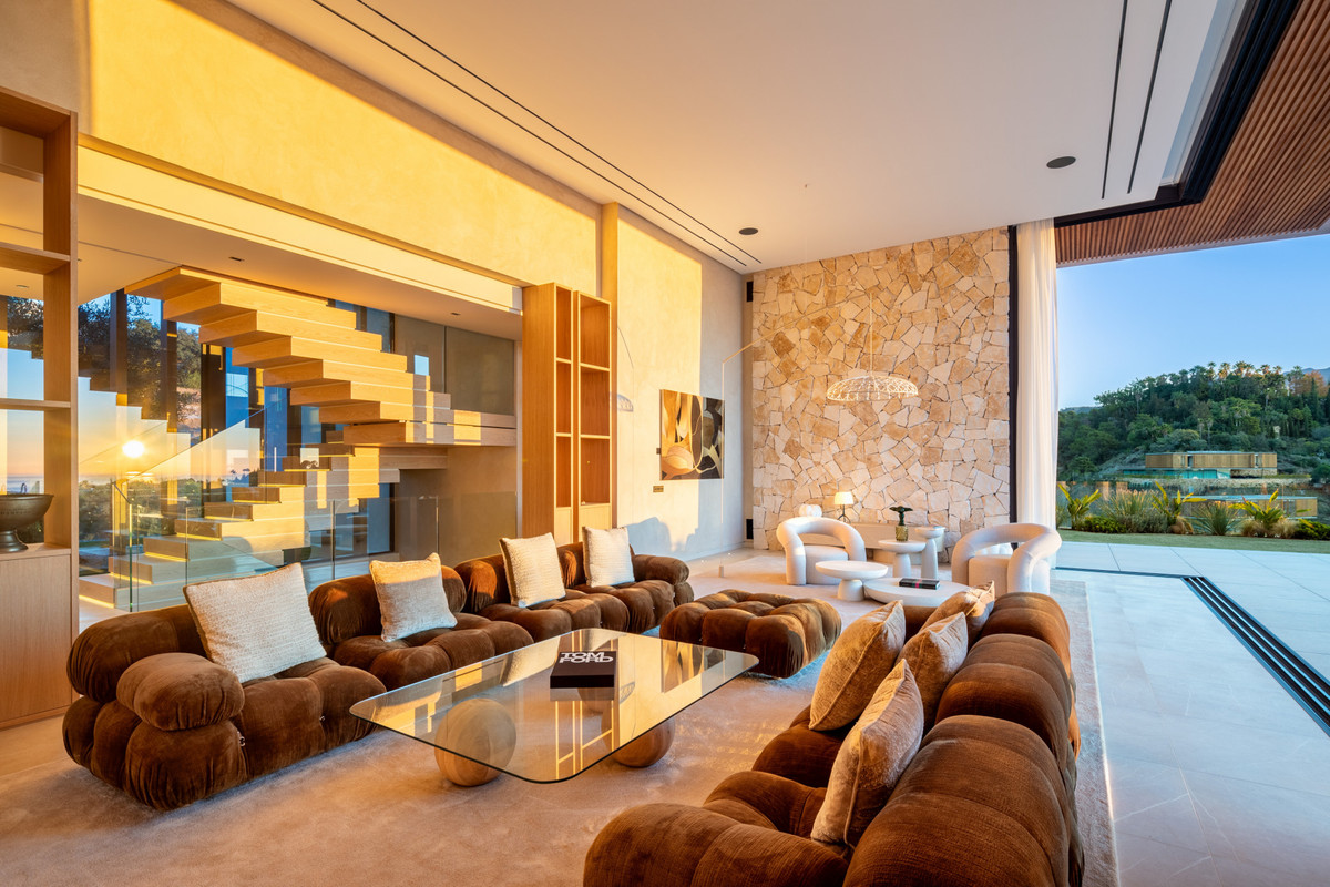 Villa for sale in Benahavís