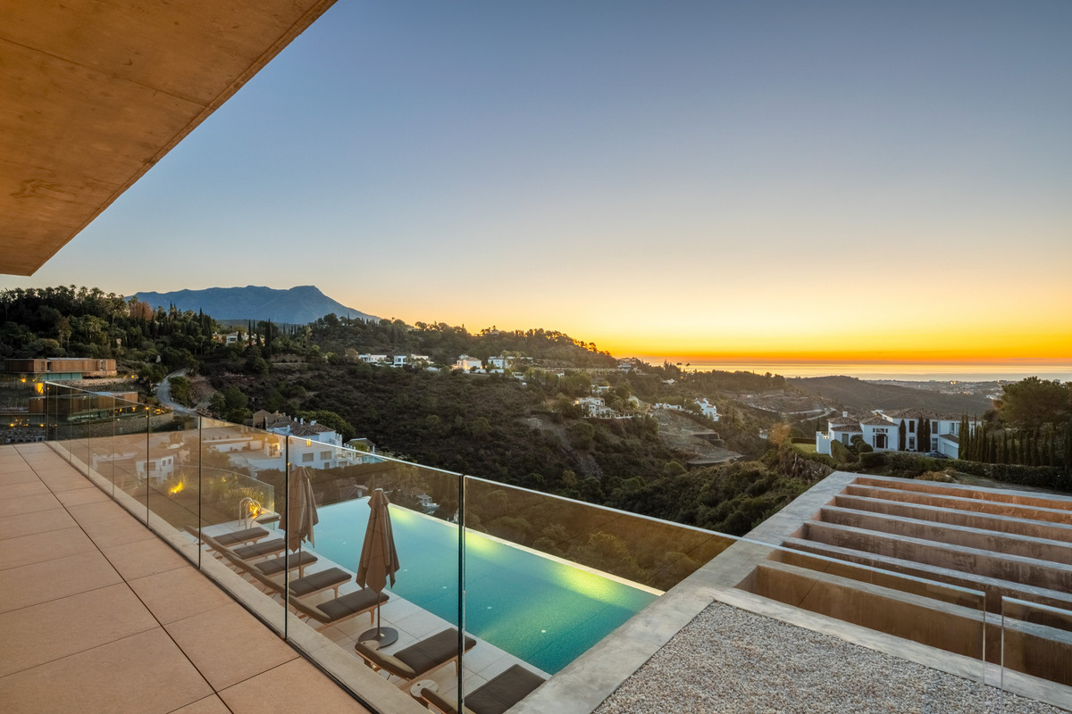 Villa for sale in Benahavís
