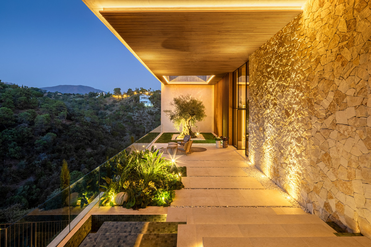 Villa for sale in Benahavís