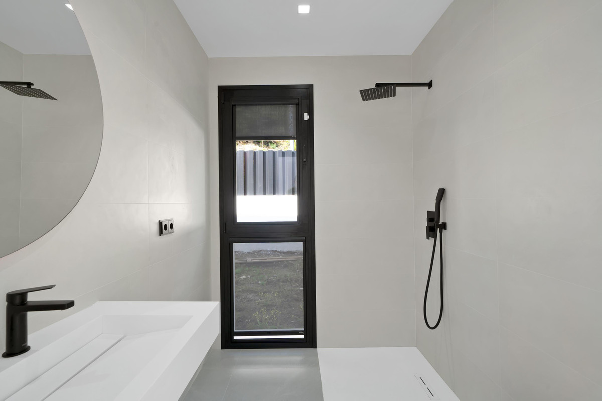 Villa for sale in Benahavís