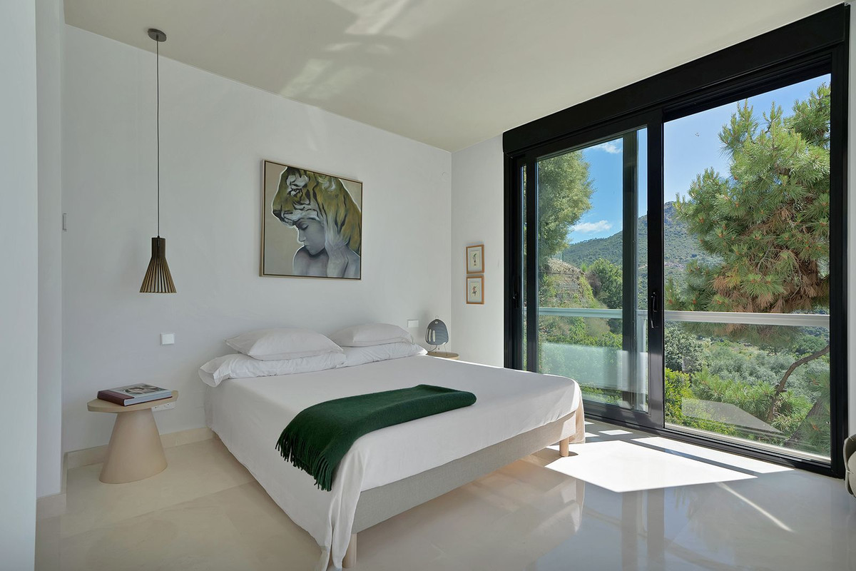 Villa for sale in Benahavís