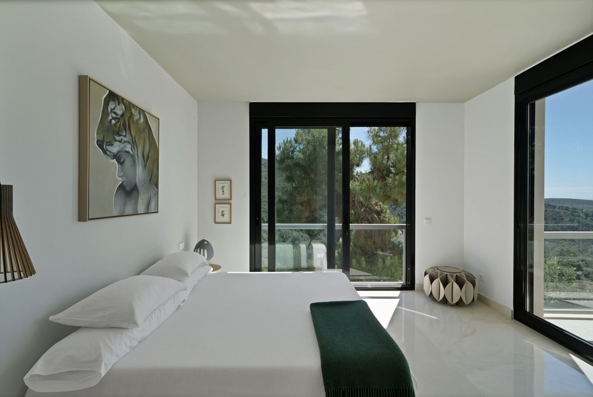 Villa for sale in Benahavís