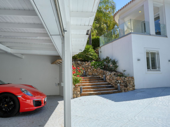 Villa for sale in Benahavís